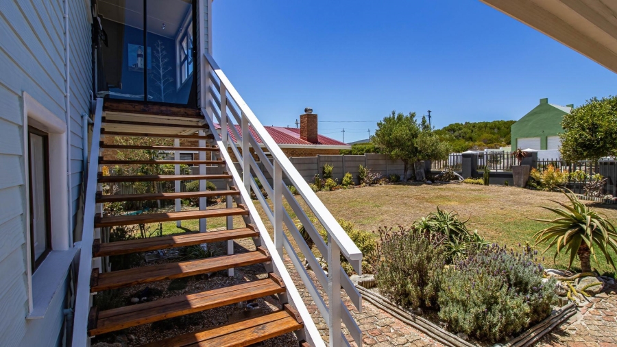 4 Bedroom Property for Sale in De Kelders Western Cape